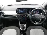 Used Hyundai i10 Premium 84 HP (61 kW) 2021 Red Hatchback