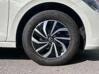 Usado VW Polo Life 95 CV (69 kW) 2024 Gris Utilitario
