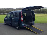 Used Ford Grand Tourneo Connect Titanium 120 HP (88 kW) 2020 Blue MPV