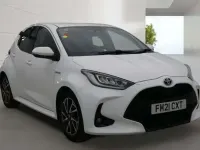 Used Toyota Yaris Design 116 HP (85 kW) 2021 White Hatchback