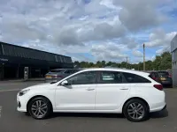 Used Hyundai i30 SE 120 HP (88 kW) 2020 White Estate