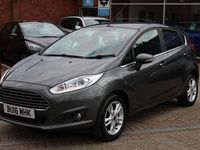 Używany Ford Fiesta Zetec 100 KM (73 kW) 2016 Szary Hatchback