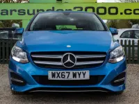 Begagnad Mercedes B200 2017 Blå Minibuss