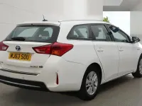 Used Toyota Auris Hybrid 2014 White Estate