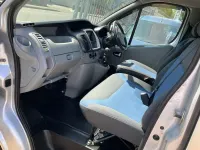 Używany Renault Trafic 115 KM (84 kW) 2013 Srebrny Minivan