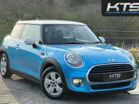 Usado Mini Cooper Hatch 136 HP (100 kW) 2017 Azul Citadino