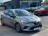 Usado Renault Clio V Evolution 90 HP (66 kW) 2023 Cinzento Citadino