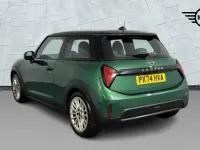 Used Mini Cooper Hatch 154 HP (113 kW) 2024 Green Hatchback