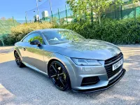 Usado Audi TT Black Edition 184 CV (135 kW) 2017 Gris Coupe