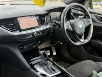 Begagnad Vauxhall Insignia Ultimate 200 HK (147 kW) 2021 Blå Halvkombi