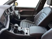 Used VW Touareg R-line 286 HP (210 kW) 2019 Pure white SUV