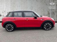Used Mini Cooper Hatch 134 HP (98 kW) 2017 Red Hatchback