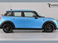 Used Mini Cooper Hatch 136 HP (100 kW) 2018 Electric blue Hatchback