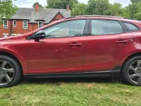 Used Volvo V40 2014 Red Hatchback