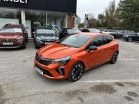 Used Renault Clio V 143 HP (105 kW) 2024 Valencia orange  Hatchback