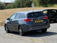 Used Toyota Auris Hybrid 2014 Blue Estate