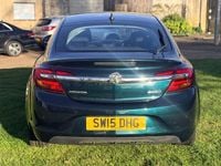 Second-hand Vauxhall Insignia Design Edition 140 CP (102 kW) 2015 Verde Hatchback