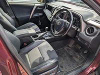Used Toyota RAV4 151 HP (111 kW) 2016 Red SUV