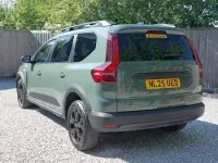 Used Dacia Jogger Extreme 109 HP (80 kW) 2025 Green MPV