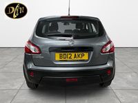 Używany Nissan Qashqai Acenta 117 KM (86 kW) 2012 Szary SUV