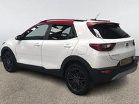 Used Kia Stonic 118 HP (86 kW) 2020 White SUV