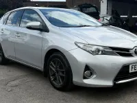 Used Toyota Auris Plus 132 HP (97 kW) 2014 Silver Hatchback