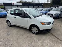 Used Mitsubishi Colt 2013 White Hatchback