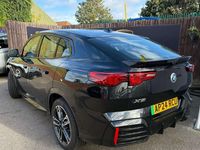 Usado BMW iX2 M Sport 150 kW (204 HP) 2024 Preto SUV
