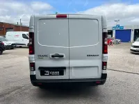 Used Renault Trafic 2023 Glacier white MPV