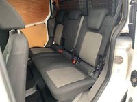 Usado Ford Transit Connect 100 HP (73 kW) 2018 Branco Monovolume