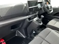 Used Toyota Proace 120 HP (88 kW) 2025 White MPV
