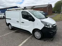 Gebraucht Vauxhall Vivaro 2018 Weiß