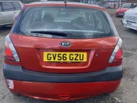 Used Kia Rio 97 HP (71 kW) 2006 Red Hatchback