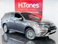 Used Mitsubishi Outlander P-HEV 2019 Brown Estate