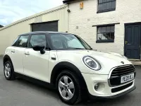 Begagnad Mini Cooper Classic 2020 Vit Halvkombi