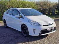 Used Toyota Prius 2015 White Hatchback