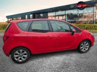 Used Vauxhall Meriva 98 HP (72 kW) 2016 Red MPV
