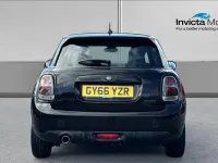 Usado Mini Cooper Hatch 136 HP (100 kW) 2016 Preto Citadino