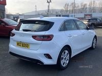 Used Kia Ceed 2022 White Hatchback