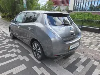 Used Nissan Leaf Tekna 80 kW (109 HP) 2013 Grey Hatchback