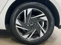 Używany Hyundai i20 SE 99 KM (72 kW) 2021 Biały Hatchback