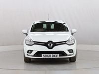 Used Renault Clio IV Play 75 HP (55 kW) 2018 White Hatchback