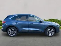 Usado Ford Kuga Titanium 190 HP (139 kW) 2021 Azul SUV