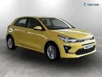 Used Kia Rio 83 HP (61 kW) 2023 Yellow Hatchback