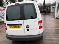 Usado VW Caddy 104 HP (76 kW) 2010 Branco Monovolume