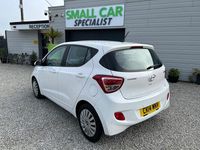 Used Hyundai i10 SE 66 HP (48 kW) 2014 White Hatchback