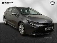 Usado Toyota Corolla 2024 Gris Familiar