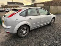 Used Ford Focus Ghia 100 HP (73 kW) 2005 Silver Hatchback