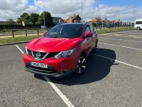 Used Nissan Qashqai N-Connecta 110 HP (80 kW) 2016 Red SUV