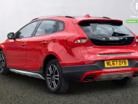 Begagnad Volvo V40 152 HK (111 kW) 2019 Halvkombi